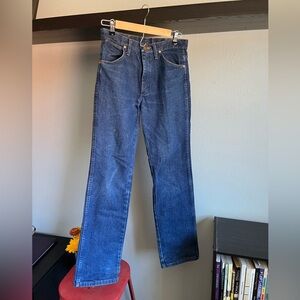 Wrangler 29x32 blue jeans like new boot cut